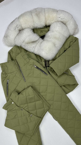 Оливковый зимний комплект до -35 градусов: теплые брюки и куртка-парка с мехом вуалевого песца - Брендированные лямки(ре