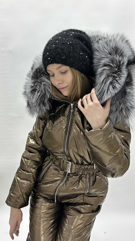 Бронзовый зимний комплект: куртка с большой меховой отделкой из чернобурки+стеганые теплые штаны на высокой посадке - Бе